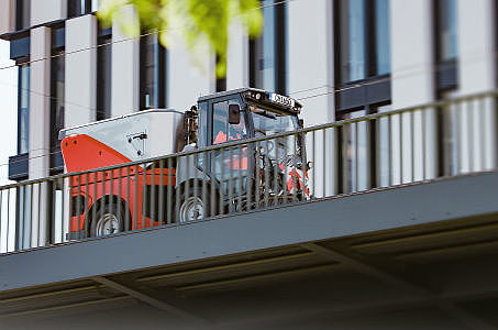 Kommunalfahrzeug für den Einsatz in der Stadt und in Wohngebieten.